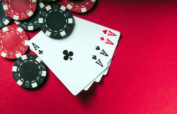 What keeps players returning to an online casino
